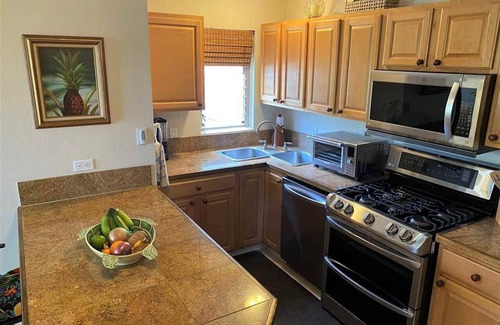 Ualapue Condo | Molokai Condo 2 Bedroom Sleeps 6