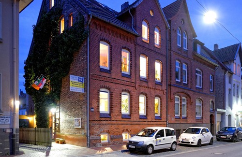 Oststadt/Stadtfeld Bed & Breakfast | Moltkestrasse 89 double room with "garden view"