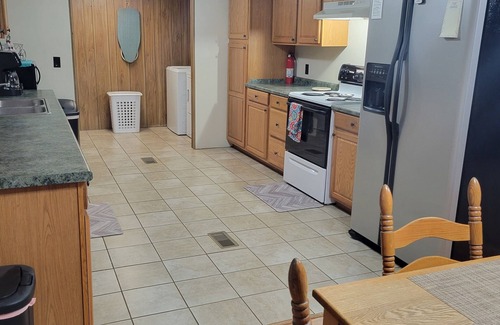 Salem House | Mom's Den, Country Living Rentals- Highland, LLC