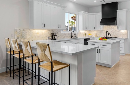 Araby Commons House | Mon Cheri Estate - Luxurious Celebrity-Style Home with Grand Piano and Spa-Like
