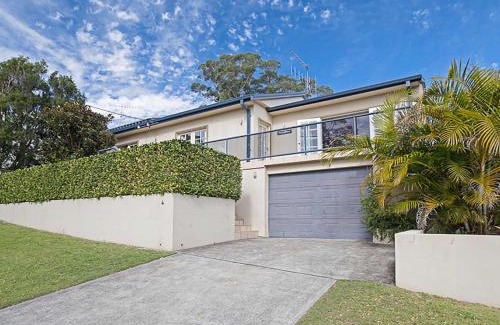 Nelson Bay House | Mon Reve 4A Tallean Road three bedroom property with Wi-Fi, air conditioning