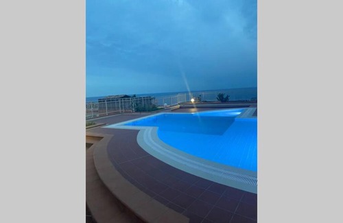 Cap d'Ail Apartment | Monaco Luxueux studio - piscine - climatisation