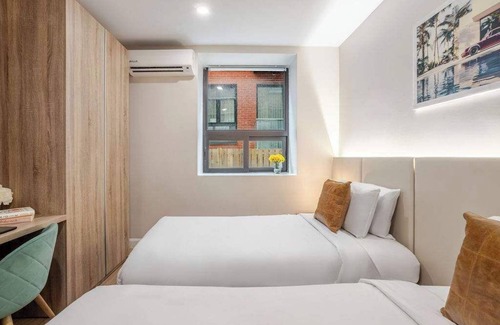 Gay Village Hotel | Monaco Twin – Central MTL Stay | YG3