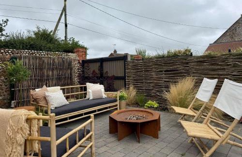 Aldborough House | Monarc House by Big Skies Cottages