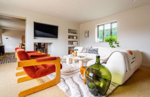 Aldborough House | Monarc House - Sleeps 2 by Big Skies Estates