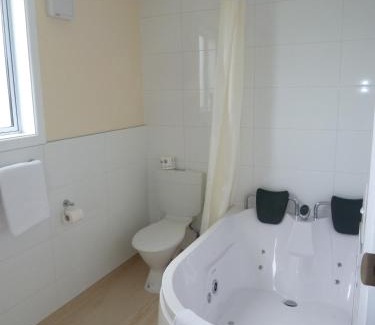 Invercargill Hotel | Monarch Motel