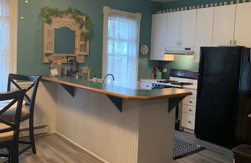 West Cape May House | Monarch Season! Pet friendly ,nWedding Party Accommodation Fall 2025