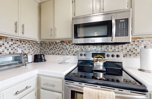 Monarch Beach Condo | Monarch Vista: Updated Ocean-View Gem | Heated Pool & Spa, Walk Everywhere