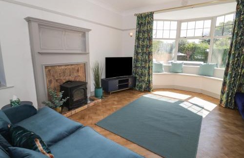 Amlwch House | Monarfon