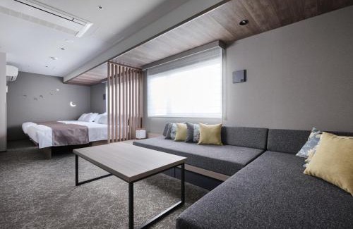 Shimogyo Apartment | MONday Apart Premium Kyoto Sta Kamogawa