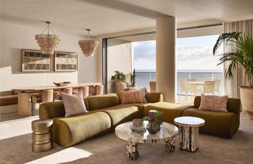 Burleigh Heads Hotel | Mondrian Gold Coast