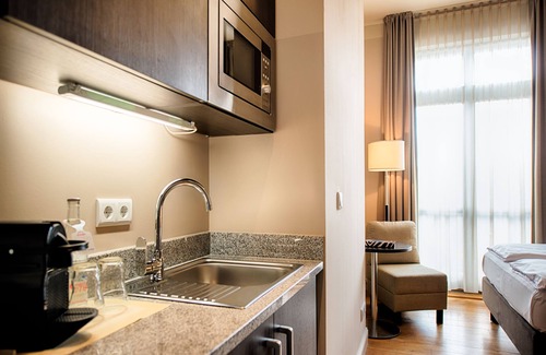 Kreuzberg Apartment | Mondrian Suites Berlin Checkpoint Charlie