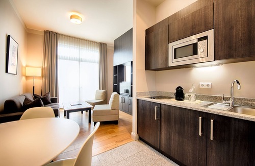Kreuzberg Apartment | Mondrian Suites Berlin Checkpoint Charlie