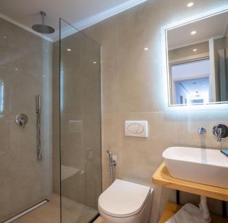 Ksamil Hotel | Monel Hotel