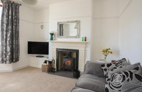 Cemaes Bay House | Monfa
