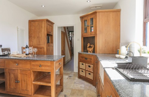 Cemaes Bay House | Monfa