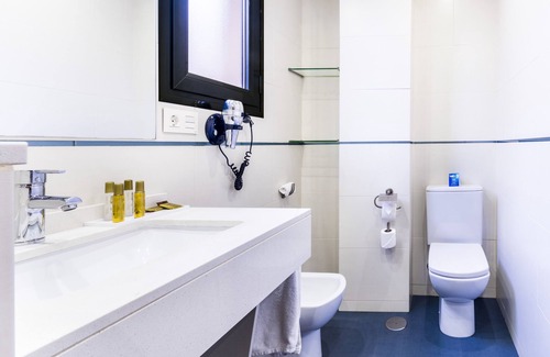Central District Hotel | Monjas Del Carmen Hotel