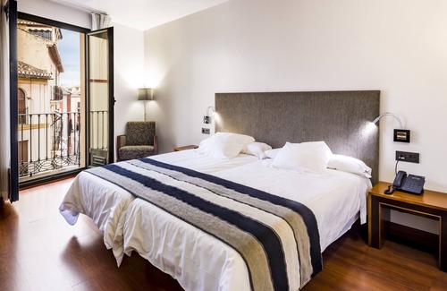Central District Hotel | Monjas Del Carmen Hotel
