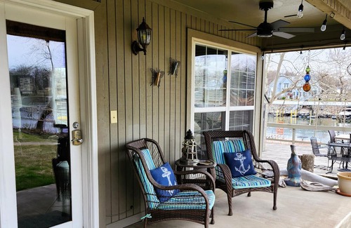 Afton House | Monkey Island, Afton, OK Grand Lake, Water Front, Boat Slip, No stairs, Pets Ok