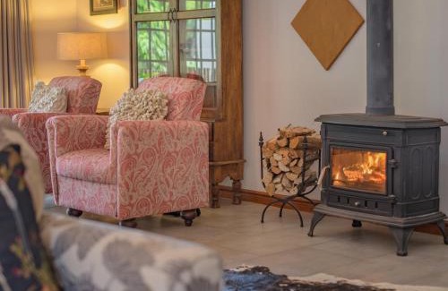 White River Cabin | Monkey Thorn Lodge & Wellness Spa - Adults Only