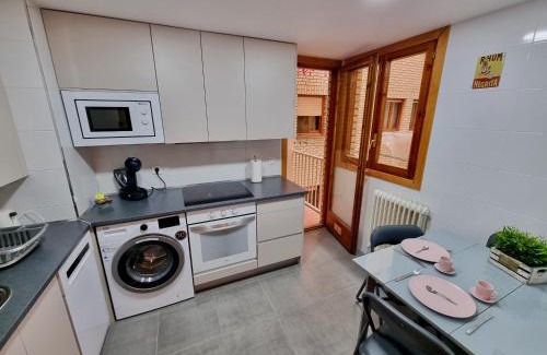 La Magdalena Apartment | Monreal del Pilar - Turistea
