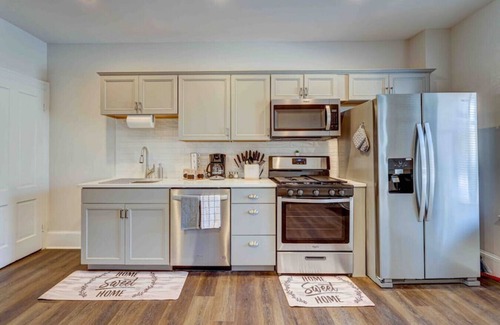 Stroudsburg House | Monroe22 · BrickStone Lodge-Boho Style home near Main St-B