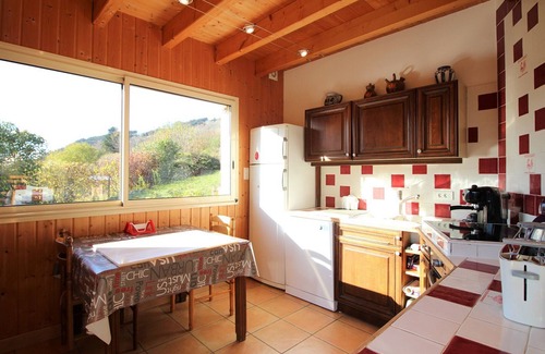 Mont-Dore Ski Chalet | Mont-Dore: Spacious chalet with parking and large grounds