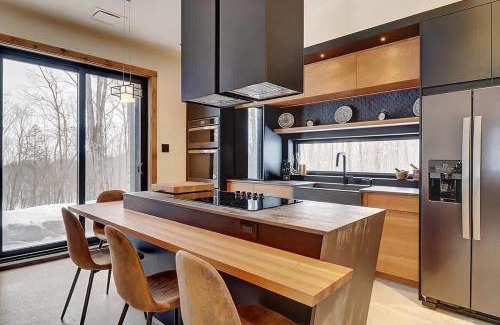 Potton Ski Chalet | Mont Owl's Head - Sauna - Spa - Inground Pool