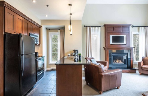 Mont-Tremblant Hotel | Mont-Tremblant - Château Beauvallon - Three Bedroom Suite-Free resort shuttle!
