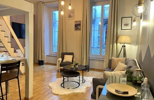 Cauterets Apartment | Montagn'Art Studio. 4pers 30m2. Coeur village.
