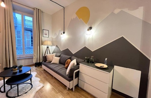 Cauterets Apartment | Montagn'Art Studio. 4pers 30m2. Coeur village.