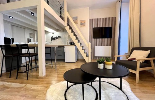 Cauterets Apartment | Montagn'Art Studio. 4pers 30m2. Coeur village.