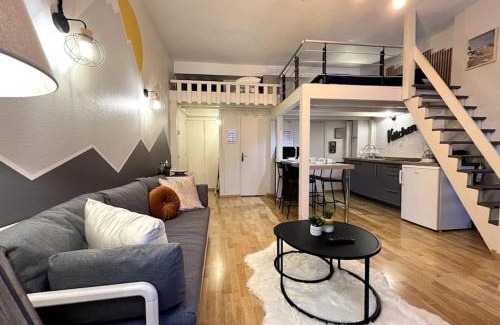 Cauterets Apartment | Montagn'Art Studio. 4pers 30m2. Coeur village.