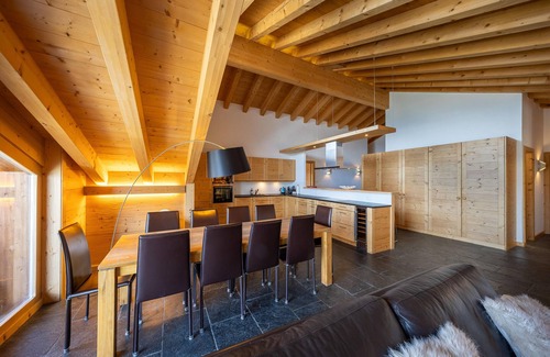 Saint-Pierre-de-Clages Apartment | Montagnard 12 - Spa Access