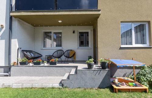 Tractorul Apartment | Montana Garden