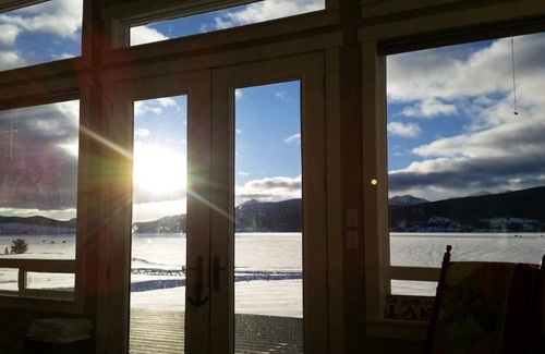 Anaconda House | Montana Lakeside Sanctuary: Yoga & Sauna Escape