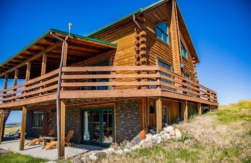 Red Lodge Cabin | Montana Living at its Finest in Meeteetse Meadows