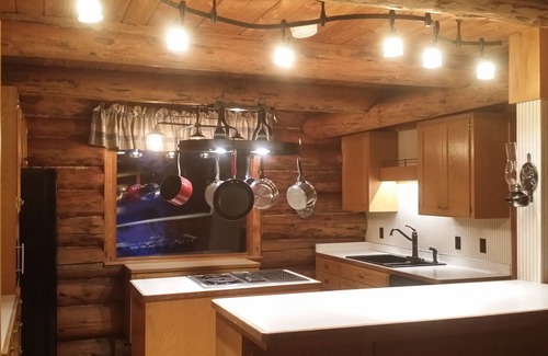 Columbia Falls Cabin | Montana log cabin get away next to Glacier National Park