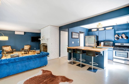 Montauk House | Montauk Beach House w Gunite Pool Around corner from Gurneys Seawater Spa
