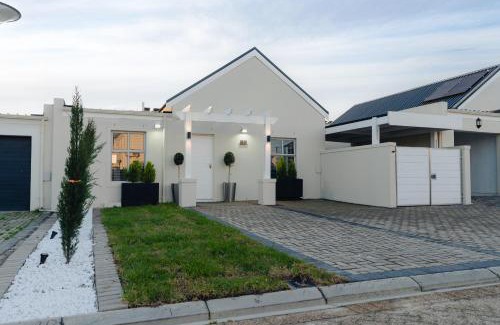 Stellenbosch House | Montbleu Cottage