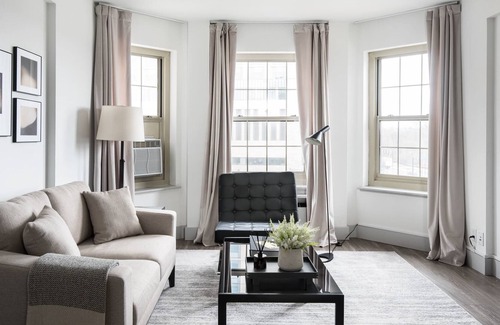 Central West End Apartment | MONTCLAIR - Modern CWE Apts near BJC by Zencity