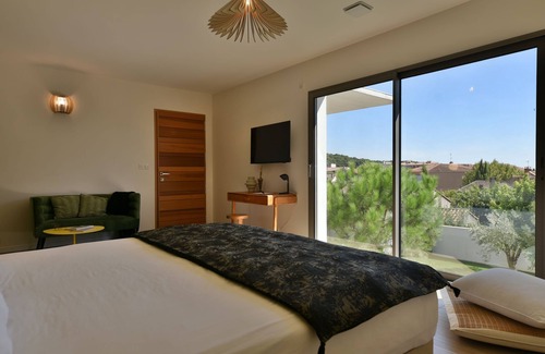 Salon-de-Provence Bed & Breakfast | Monte Alta