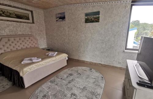 Kamenets-Podol'skiy Hotel | Monte-Kristo Hotel