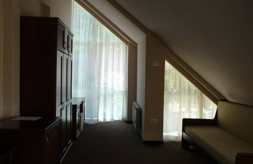 Cetinje Hotel | Monte Rosa