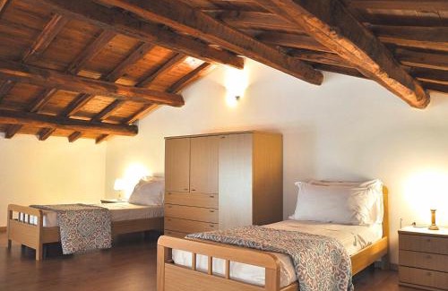 Capranica House | Montecasciano - Glicine