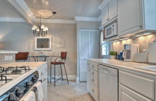 San Clemente Apartment | Monterey B