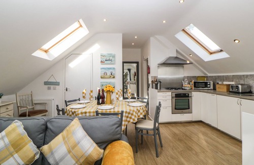 Torquay Cottage | MONTEREY MEWS, family friendly, character holiday cottage in Torquay