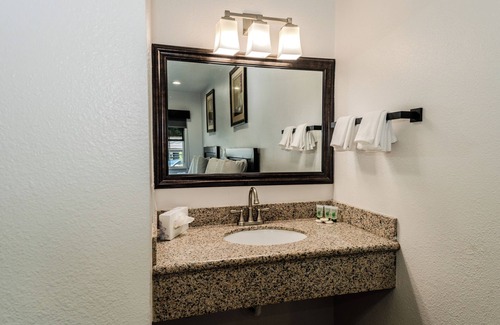 Munras Avenue Hotel | Monterey Surf Inn