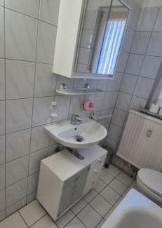 Untermeiderich Apartment | Monteurunterkunft in Duisburg - Horststr 14 EGL