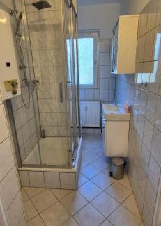 Untermeiderich Apartment | Monteurunterkunft in Duisburg - Horststr 14 EGR